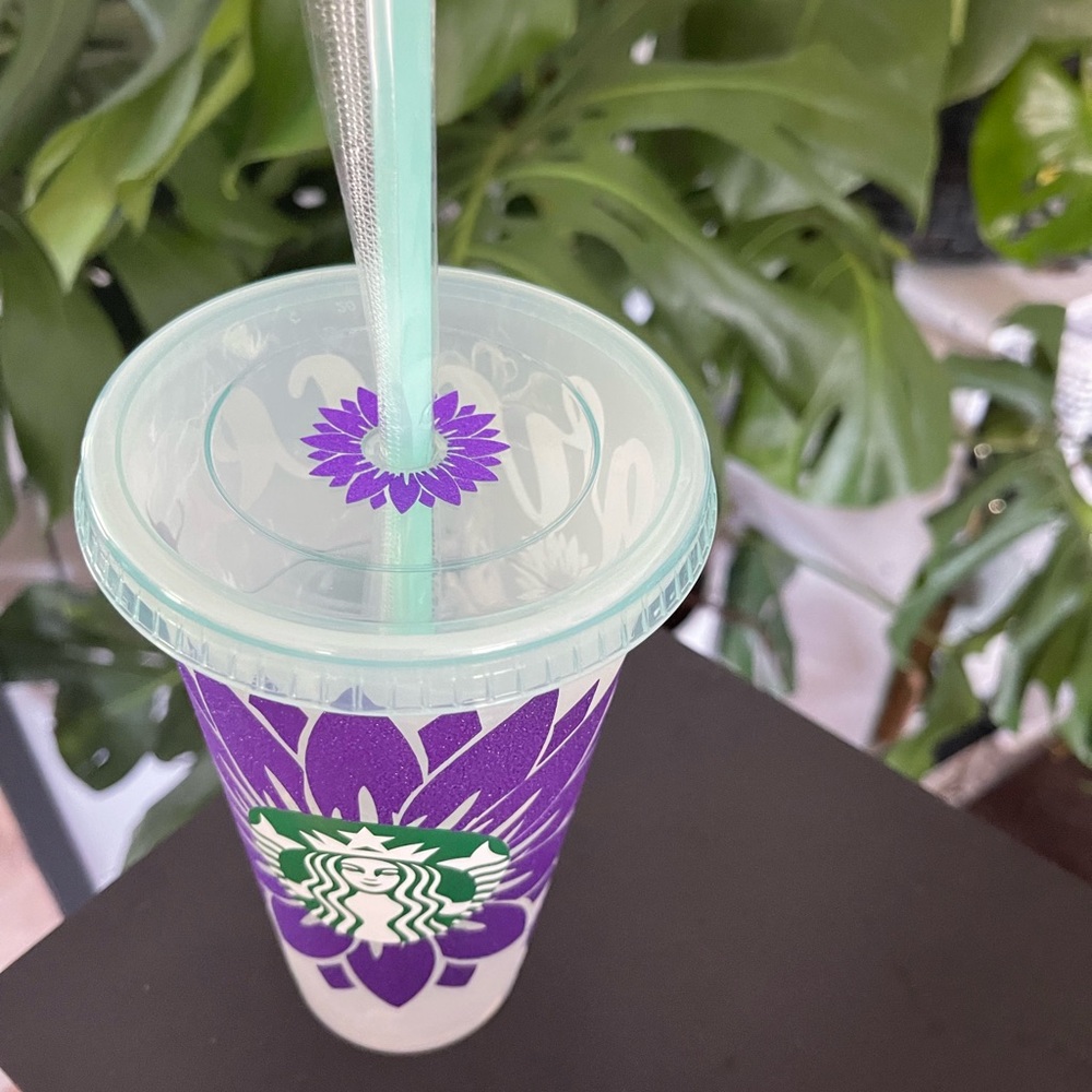Venti Starbucks Cold Cup - Picture 5 of 5